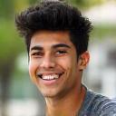 Headshot of Rafael Santos, a satisfied student